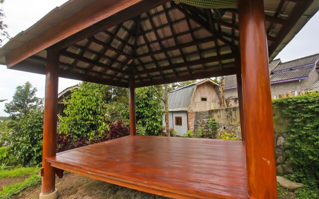 Hotel O Awenk Homestay Near SD Gunung Wakul