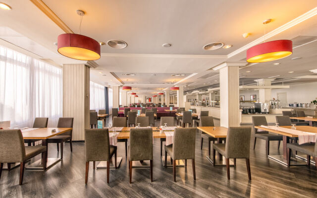 Отель Cala Bona