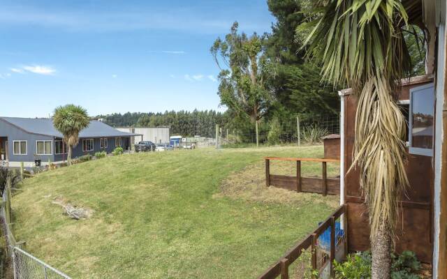 The Rustic Retreat