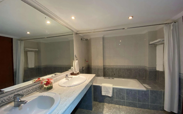 Golden Tulip Dar Es Salaam