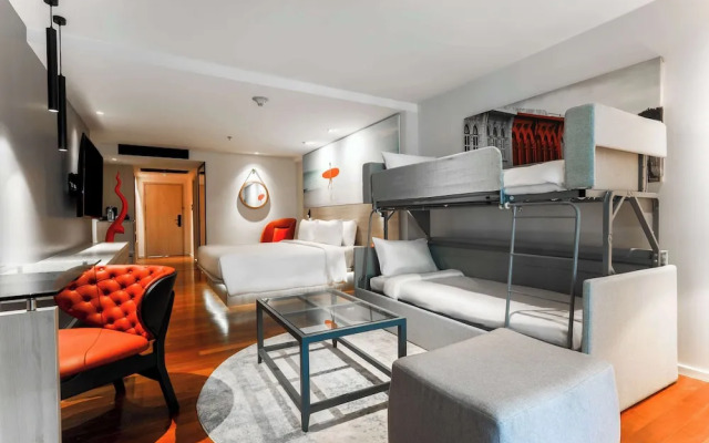 Radisson RED Phuket Patong Beach