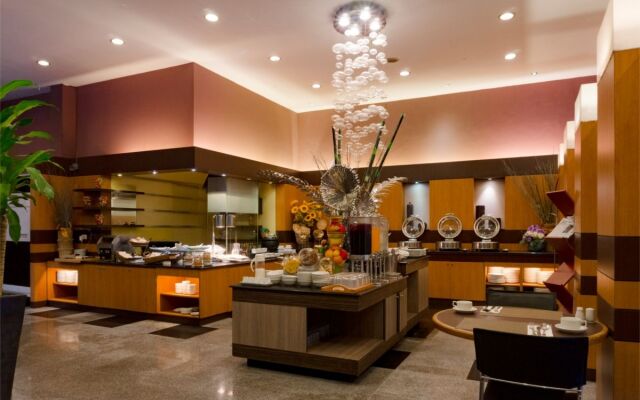 Greenhills Elan Hotel