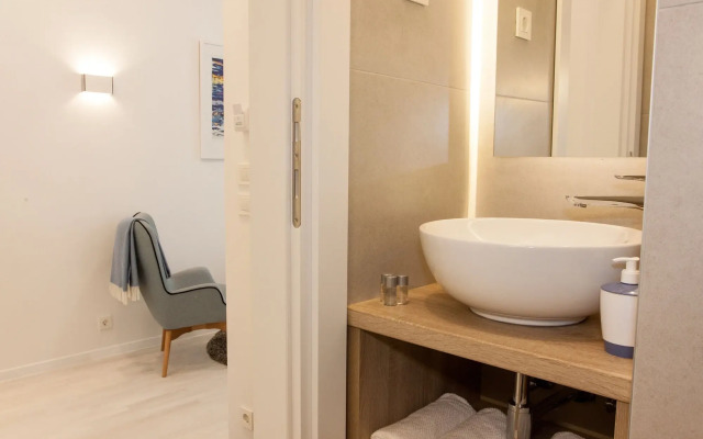 Tesla Boutique Apartments & Rooms