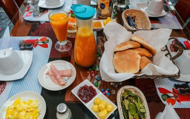 Hermoza House Bed & Breakfast