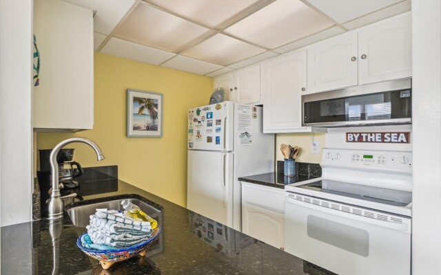 Sandpiper Cove 2041 1 Bedroom Condo by RedAwning