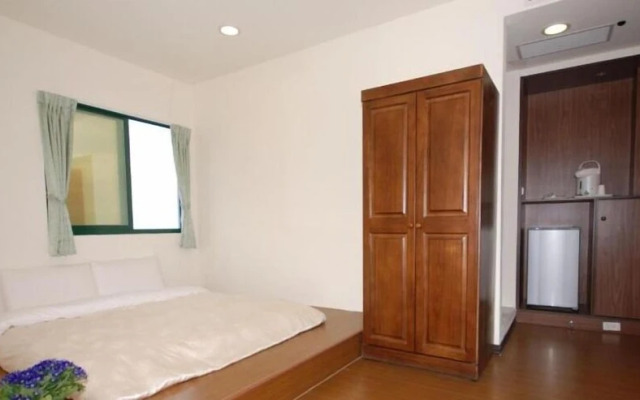 After Hill Greenhouse Resort