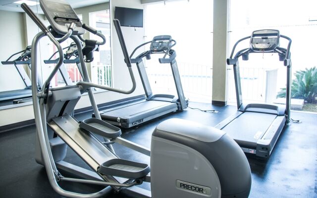 Holiday Inn Express Guadalajara Aeropuerto by IHG