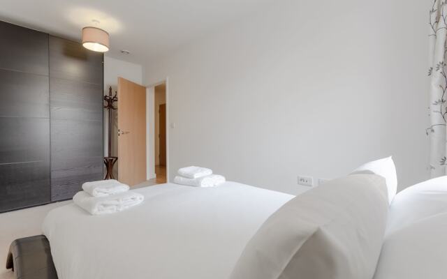 Stunning 2 Bedroom Property near Limehouse