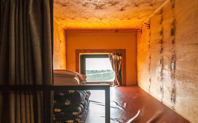 On The Stone Guesthouse 1 - Hostel