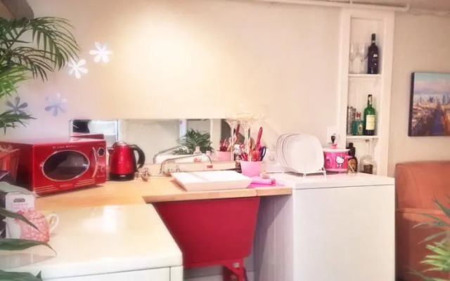 Claremont Court House