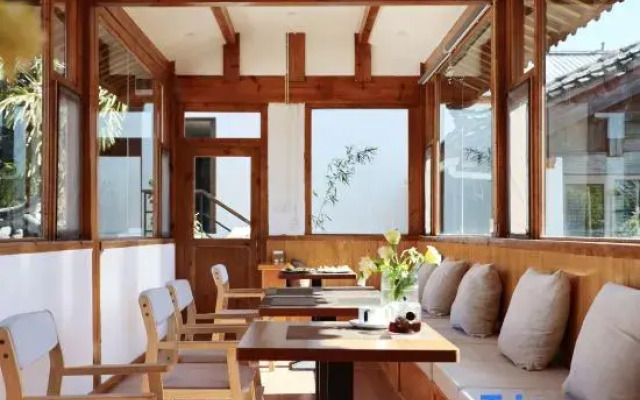 Lijiang Sadhu Inn