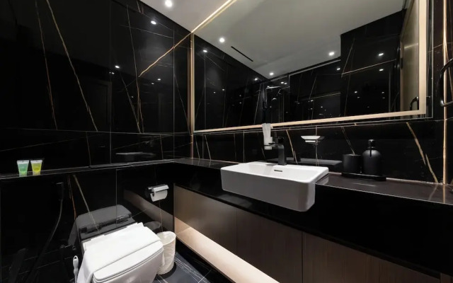 Cozy 1BR in Binghatti Emerald