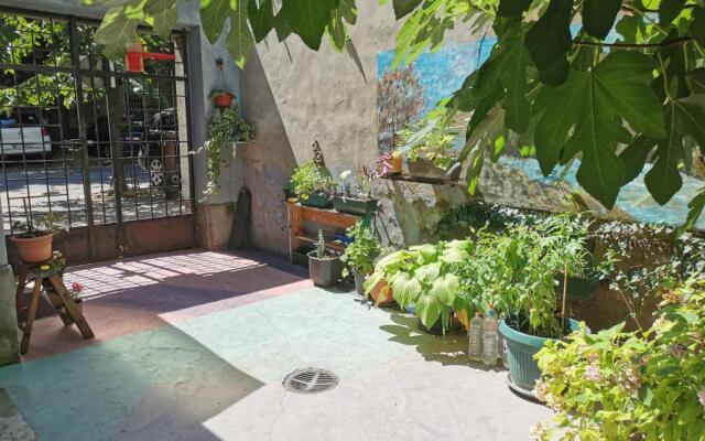 Cosy Garden apartment, center