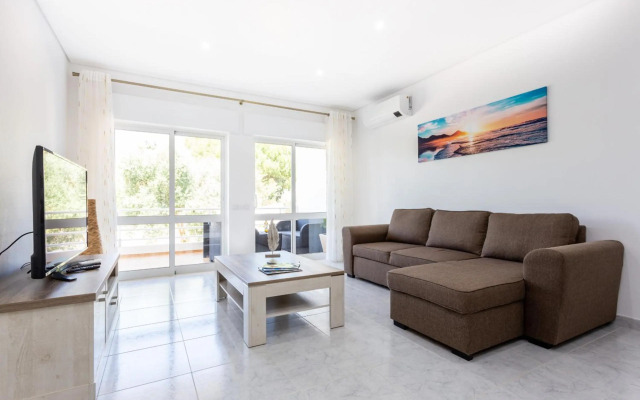 Downtown Lovers Home by Seewest