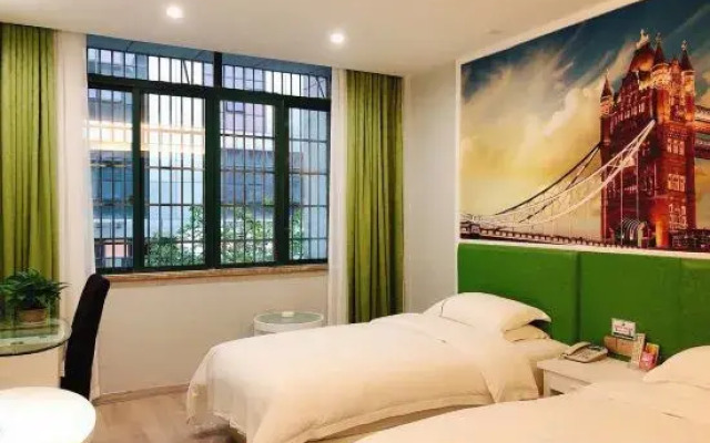 Yiwu Defeng Hotel