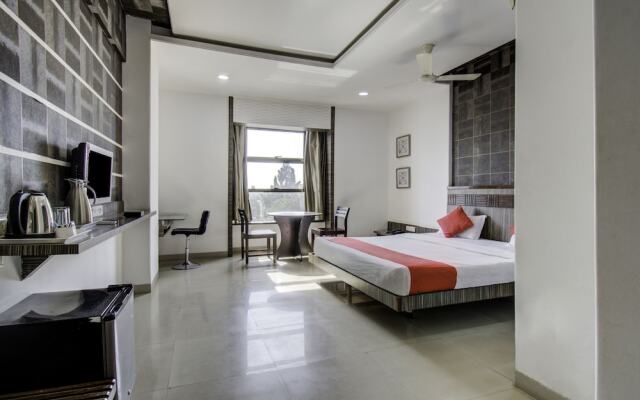 OYO 1000 Hotel Admiral Suites