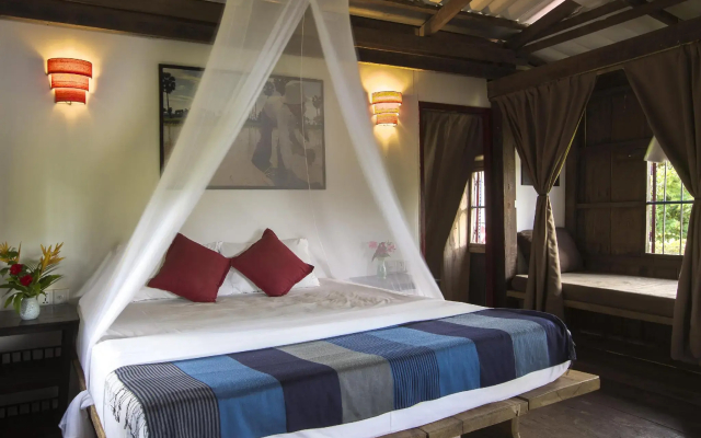 Champa Lodge