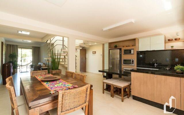 Com vista para o mar e jacuzzi externa aquecida