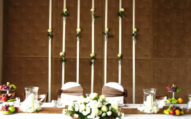 Ikar Hotel