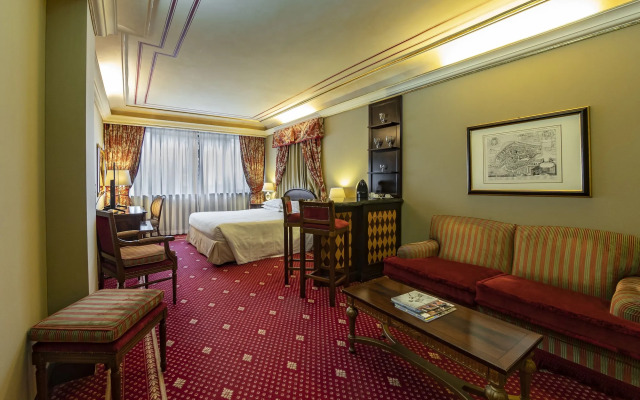 River Château Hotel