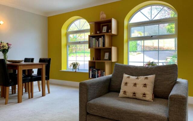 Homelands Apartment