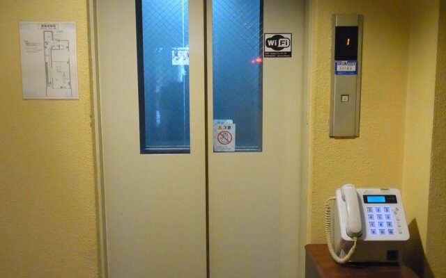 Backpacker's Ryokan Budget Inn