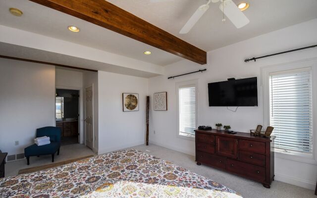 This Is Us 6 Bedroom House