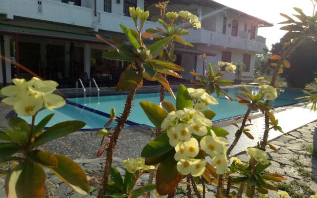 Saman Resort