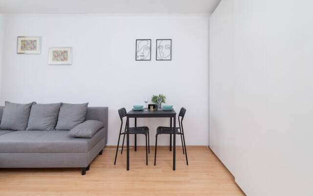 Comfy Studio Wielicka by Renters