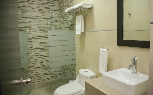 Suites Los Arcos