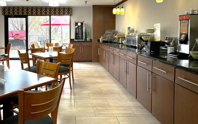 Quality Inn & Suites