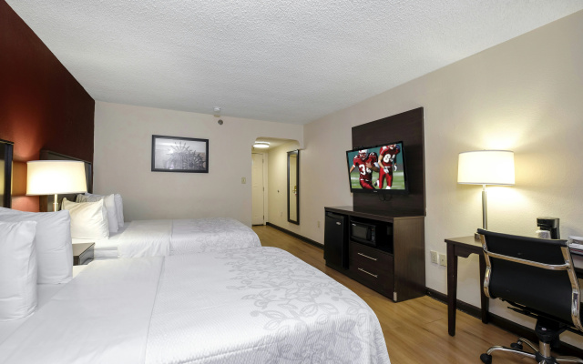 Red Roof Inn PLUS+ & Suites Opelika