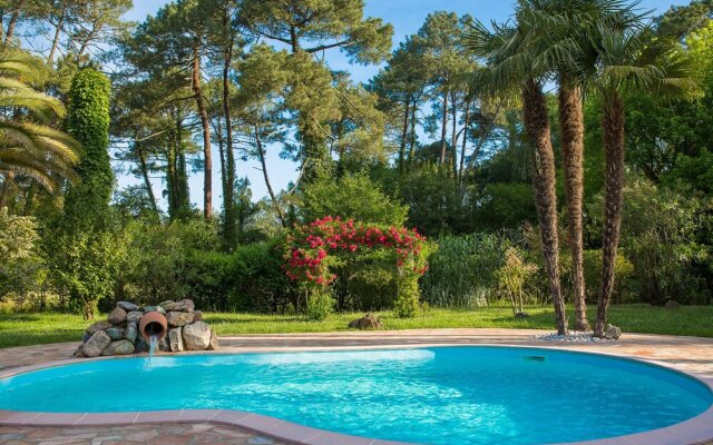 Gorgeous Villa in Anglet with Swimming Pool