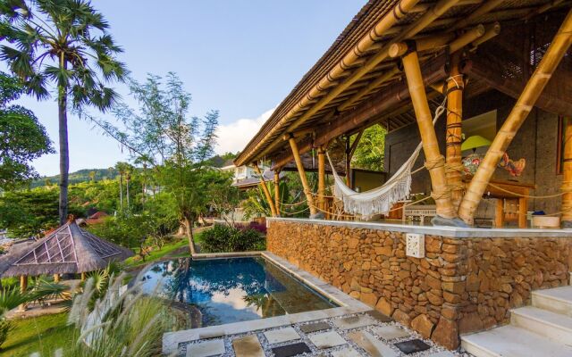 Aquamarine Beach Villas