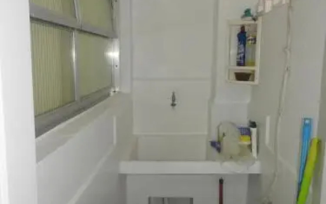 Apto 1 dorm. Guarujá - Pitangueiras - perto da praia
