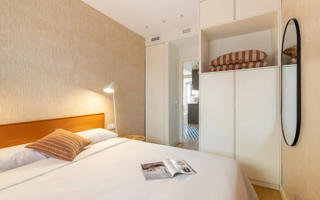 Sagrada Familia Apartment By Olala Homes