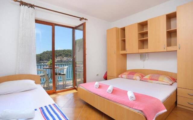 Apartments by the sea Drvenik Donja vala, Makarska - 19006