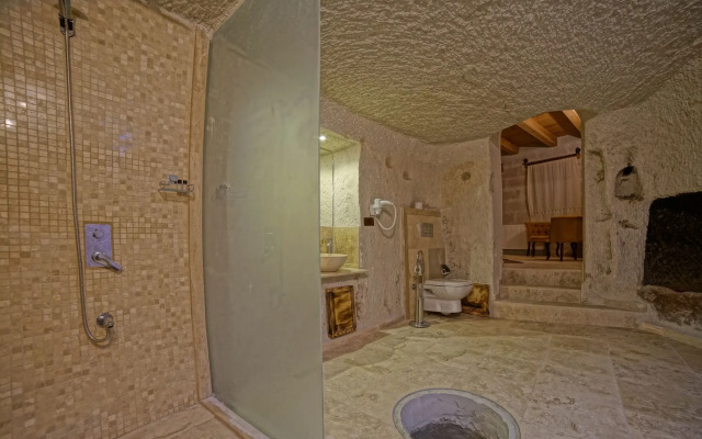 Zeus Cave Suites