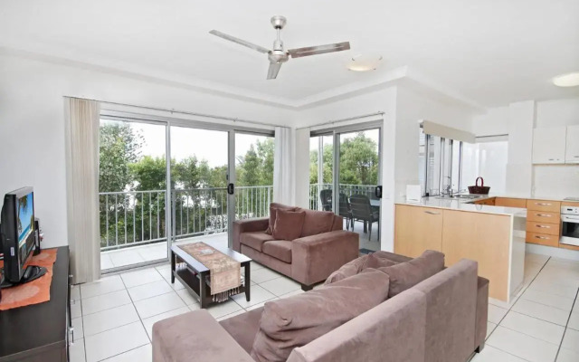 Unit 2 'Sea Breeze Villas', Coolum Beach