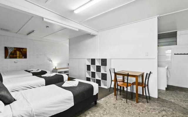 Maryborough City Motel – Guest Rooms – Urraween