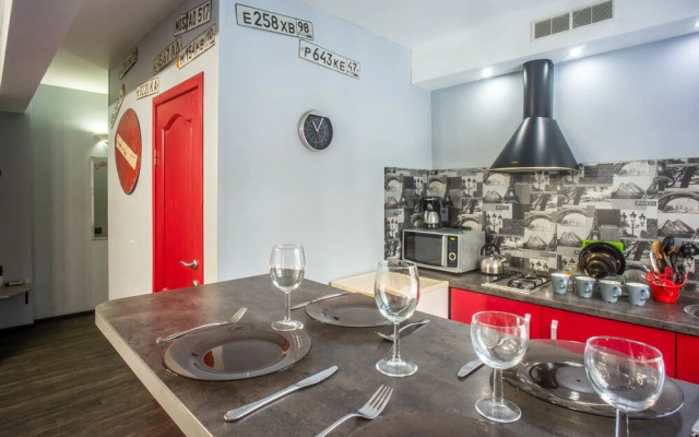 Loft78 Red Doors