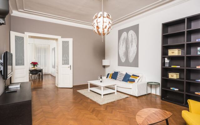 Senator Suite Stephansplatz by Welcome2Vienna