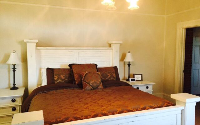 Lake Guntersville Bed and Breakfast