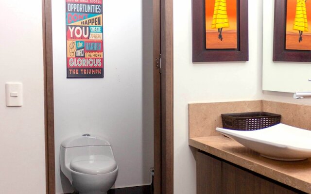 Moderno Edificio Sobre la Playa - Luxury