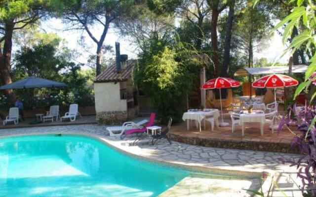 Location Villa et Studios Roquebrune-sur-Argens