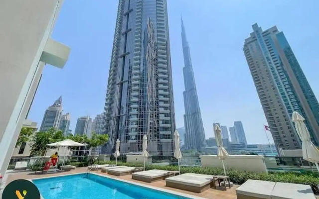 Vogue Downtown - Act 1 Act 2