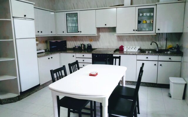 Apartment with 3 Bedrooms in Camelle, with Wonderful City View, Enclosed Garden And Wifi - 13 Km From the Beach