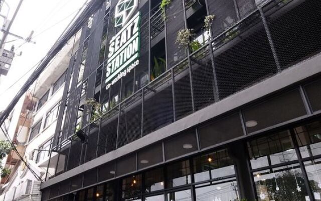 Seatz station Hostel Female only