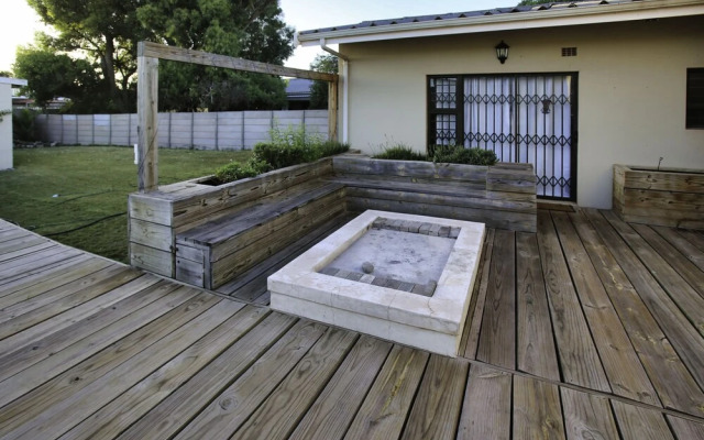 Sandy Feet Langebaan 8-sleeper