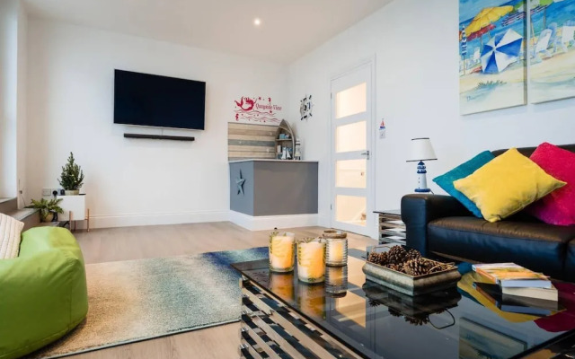 Quayside View - Luxury on Paignton Harbour